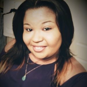 Meet your Posher, Tia